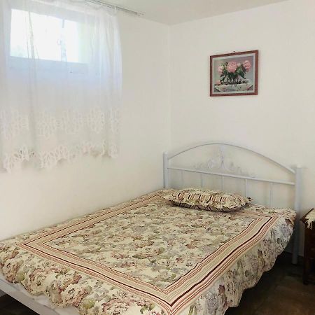 Студия С Двориком В Отраде Oldenburg Bagian luar foto